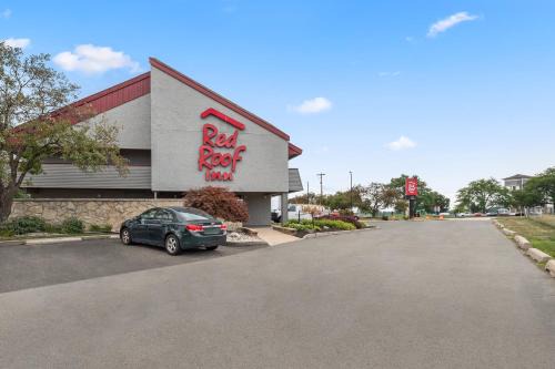 Lansing Hotel | Red Roof Inn Lansing East - MSU