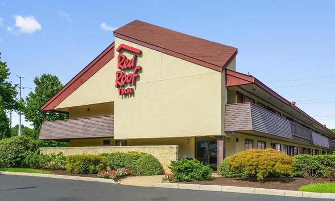 South Richmond Hotel | Red Roof Inn Richmond South