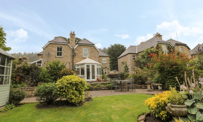 Old Bewick House | Red Squirrel Cottage, 5 Biddlestone