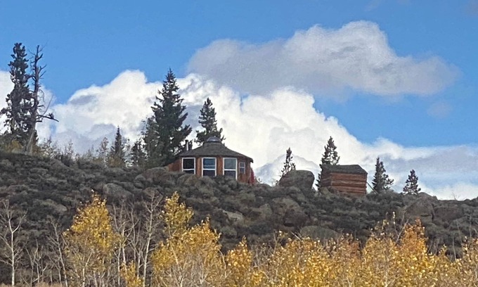 Walden House | Red-tail Round House @ 22 West