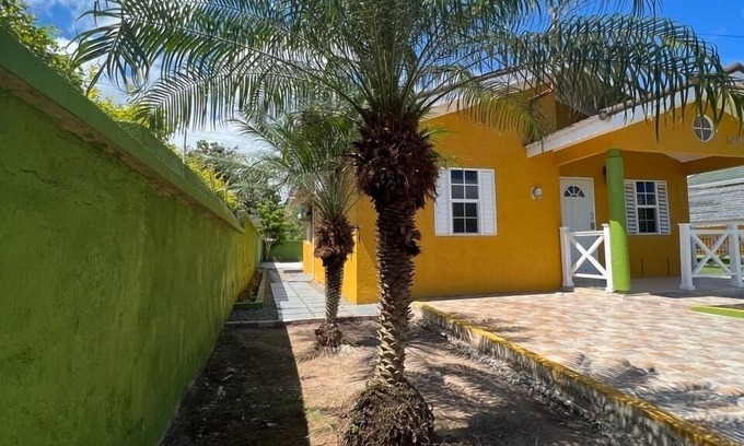 Falmouth House | Reddie Vacation Home at Stonebrook Vista Trelawny