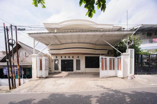 Bandar Lampung Hotel | RedDoorz at GH Nusa Indah Syariah Lampung