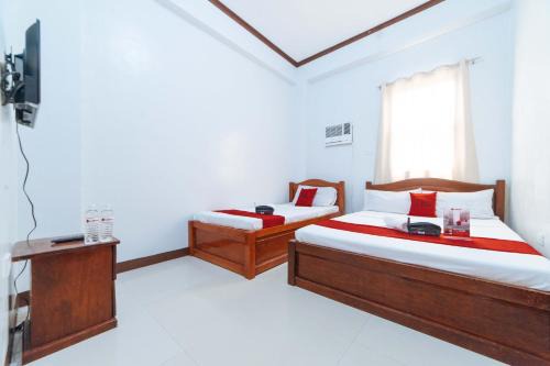 Barangay Poblacion Hotel | RedDoorz @ D Maagma Street