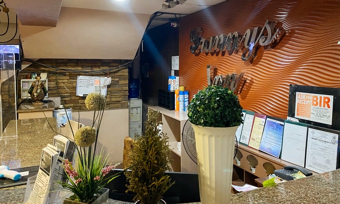 Olongapo Hotel | RedDoorz @ Granny's Inn Olongapo City