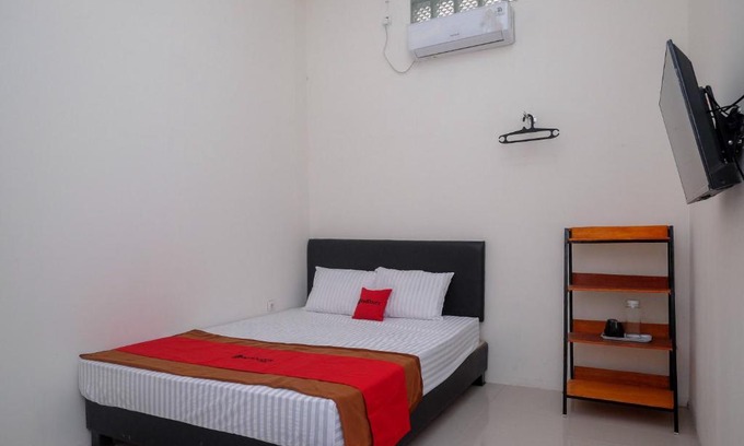 Magelang Hotel | RedDoorz near Alun Alun Magelang 2