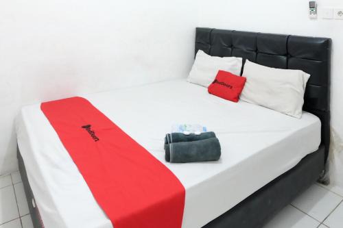 Samarinda Hotel | RedDoorz near Bigmall Samarinda 2
