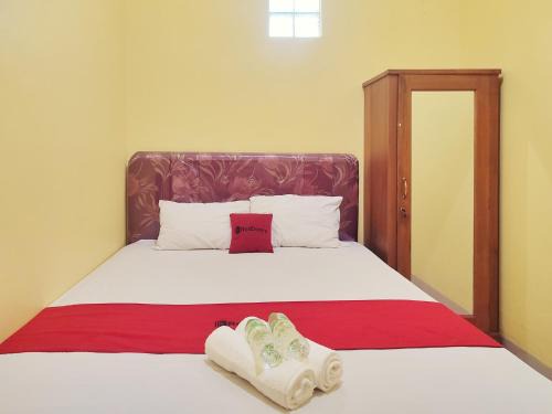 Semarang Hotel | RedDoorz Near Exit Toll Banyumanik Semarang