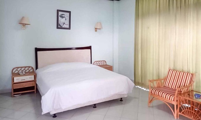 Anyer Hotel | RedDoorz Plus near Tugu Mercusuar Anyer