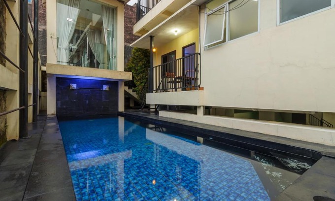 Ragunan House | RedDoorz Premium @ Ampera Raya 2