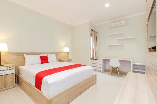 Ragunan House | RedDoorz Premium near Ragunan Zoo 2