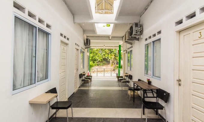 Tanjung Pinang Hotel | RedDoorz Syariah near Tanjung Pinang City Center