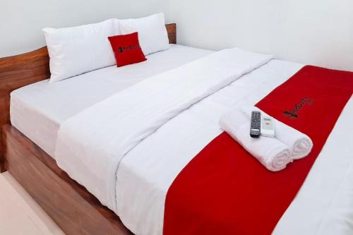 Kudus Hotel | RedDoorz Syariah Near Alun-Alun Kudus