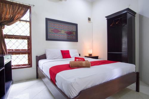 Pulau Maitara House | RedDoorz Syariah near Ngade Lake Ternate