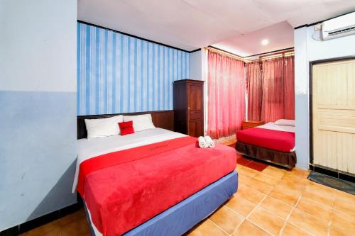 Samarinda Hotel | RedDoorz Syariah near Pasar Pagi Samarinda