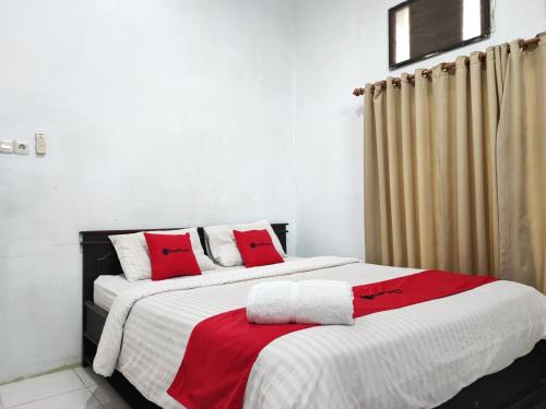 Jambi Hotel | RedDoorz Syariah near Universitas Batanghari Jambi