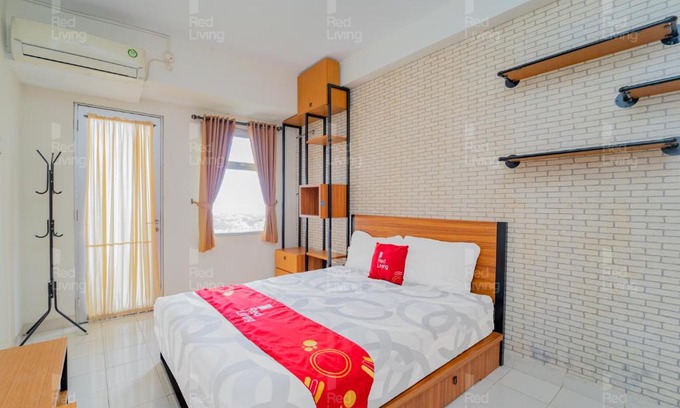 Cileunyi Hotel | RedLiving Apartemen Easton Park Jatinangor - Rajes Room