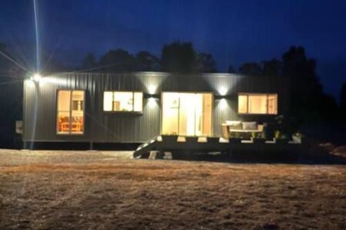 Lake Fyans House | Redman View Luxury Lakeside Cabin