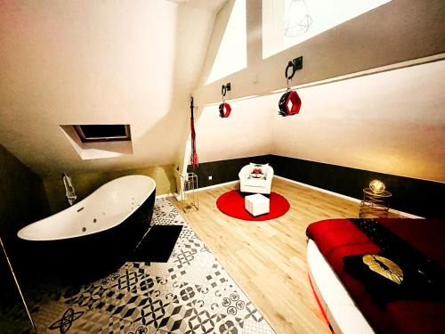 Douchy-les-Mines Hotel | Redroom Loveroom Chambre Spa privative Insolite Thème 50 nuances de grey