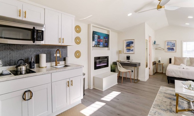 Concord House | Reduced Pricing / Tiny Chic House / 5 min. from Downtown Concord / Small Dogs OK / Fire pit / Gazebo