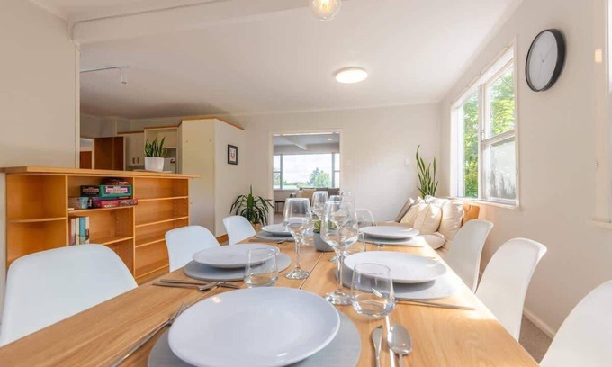 Lynmore House | Redwoods Haven | 100m to The Redwoods + Spa Pool