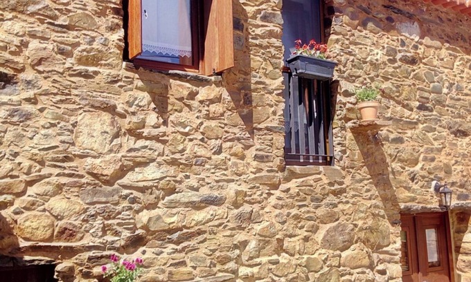Montes da Senhora Cottage | Refúgio do Raposo - CASA Deneb