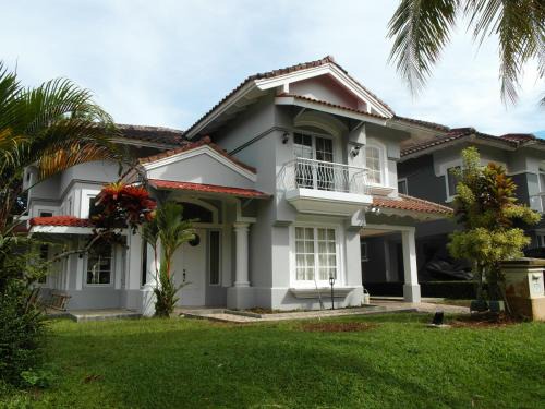 Carita House | Refurbished Carita Villa