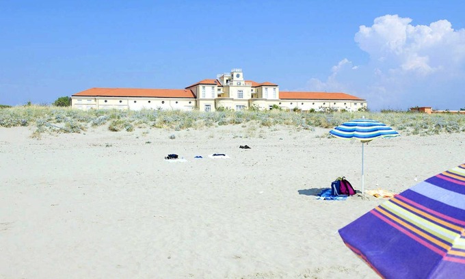 Calambrone Apartment | Regina-Elena, panoramic sea view - apartment on the seafront