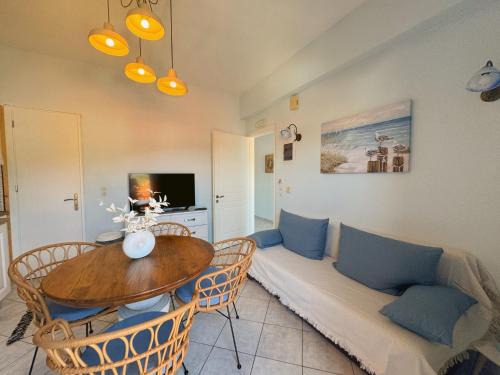 Fiskardo Apartment | Reginas Studios & Apartments- Fiscardo view apartment