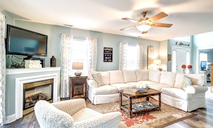 Keys Of Marsh Harbor House | REHOBOTH GETAWAY - 5BR 3.5BA FAMILY FRIENDLY TOWNHOME W/ COMMUNITY POOL