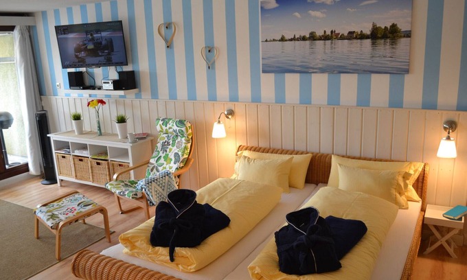 Reichenau Condo | Reichenau island, free indoor pool & sauna, WLAN, partial lake view, Constance 7 km
