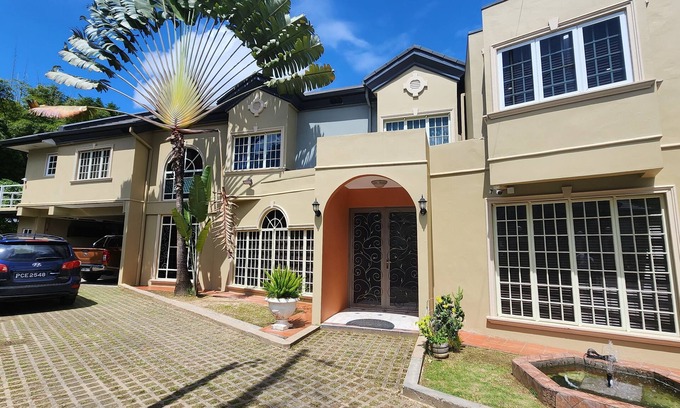 Maracas House | Relax and rejuvenate in a Rain Forest environment