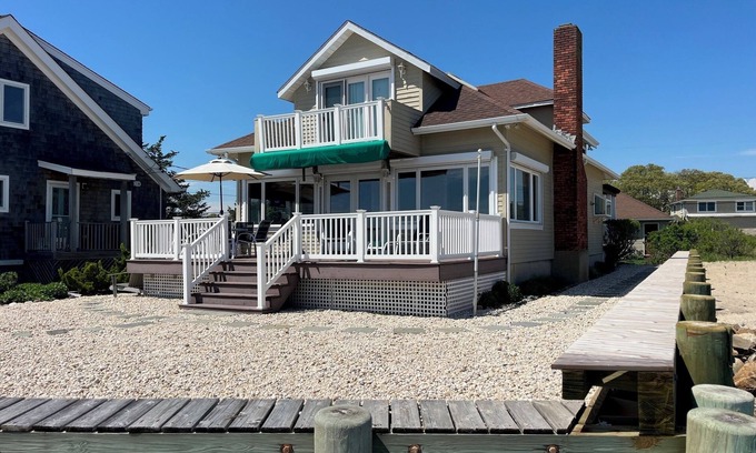 Mattituck House | Relax and unwind at this 3-bedroom bayfront house in charming Mattituck.