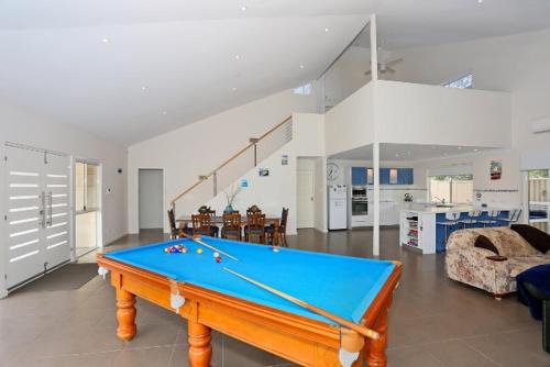 Falcon House | Relax at Falcon By The Bay