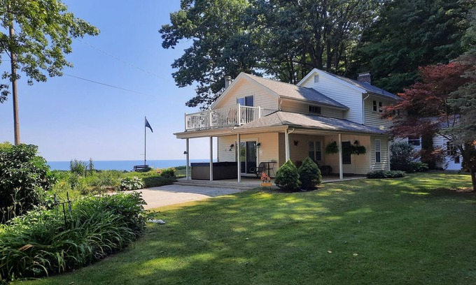 North Kingsville House | Relax at The Cliffside Getaway!