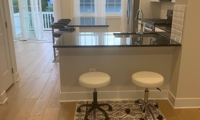 Ashburn House | Relax in an upscale modern new town house. 10 minutes from Dulles Int'l Airport.