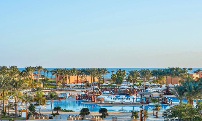 El Quseir Hotel | Relax in Style |3 Rooms, Coral Adventures, Spa Pampering & Seafront Pool Lounge