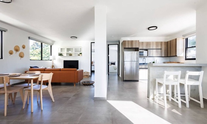 Eleanor Roosevelt House | Relax in Style | Central Apt for 4 - Unit 2