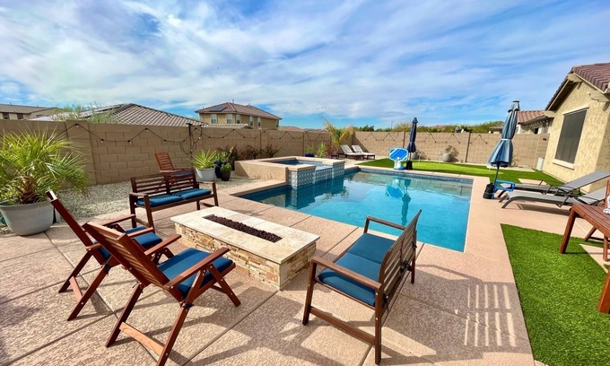Montecito in Estrella House | Relax poolside and stargaze in heated pool and hot tub!