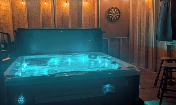 Summerside House | Relax with an enclosed hot tub and cozy island vibes in the heart of Summerside