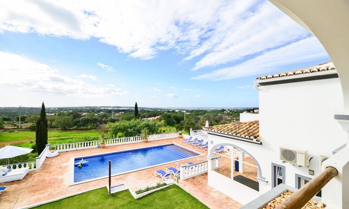 Vale de Seixos Villa | Relax with breathtaking views at Vila Vale Mouro
