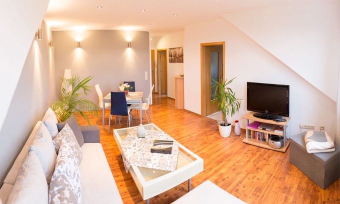 Ruedesheim am Rhein Apartment | Relaxation in the vineyards - Ferienwohnung Isinger