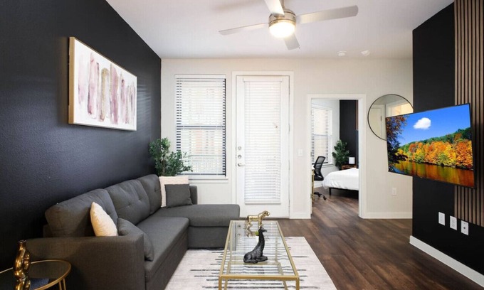 Near East Side Apartment | Relaxing 1BR w Gym & Parking Near Rvrwalk & Dome