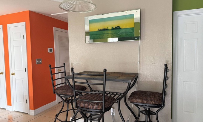 South Padre Island Condo | Relaxing 2BR/2BA condo in SPI- 3 min. walk from Beach Access - Centrally Located