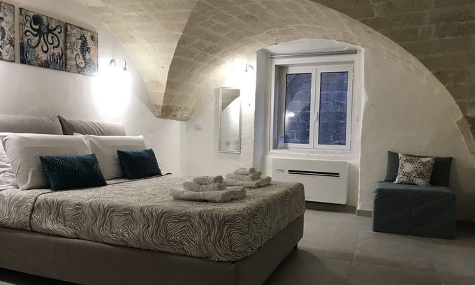 Isola del Borgo Antico Apartment | Relaxing and romantic SCIROCCO apartment