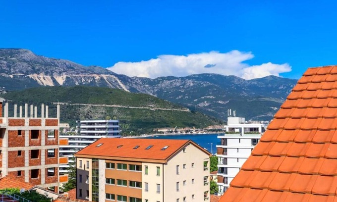 Gospostina Apartment | Relaxing Apt on Budva Coastline - 1 Bedroom Apt