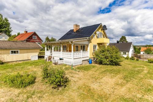 Stalldalen House | Relaxing Family Home Near The Lake