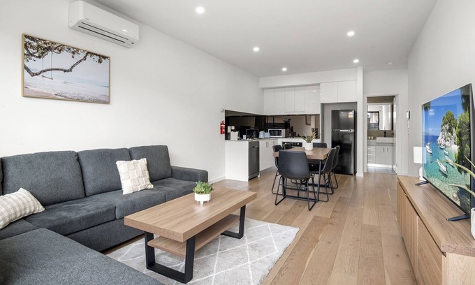 Essendon House | Relaxing Family Townhouse Near Melbourne’s CBD