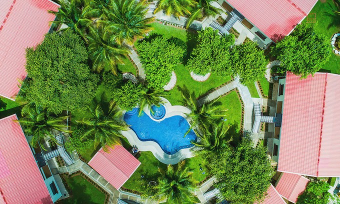 Coco Apartment | Relaxing, ground-floor apartment w/ a shared pool & pool spa in Playa del Coco
