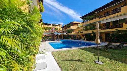 Ixtapa - Zihuatanejo Apartment | Relaxing ground floor 2 bed 2 bath appartment with pool walking distance from beach
