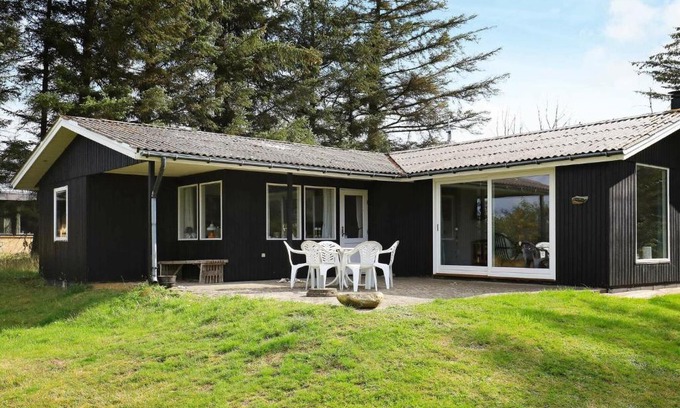 Spøttrup House | Relaxing Holiday Home in Spottrup with Terrace